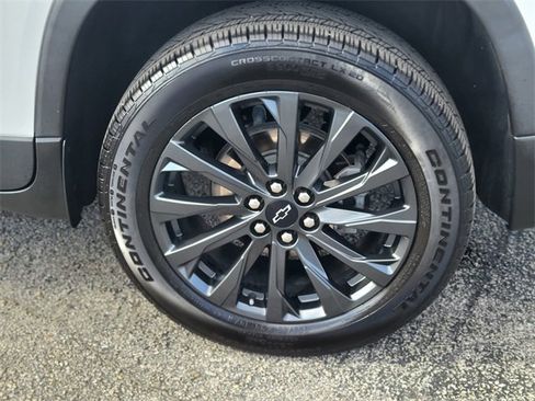 Used 2022 Chevrolet Traverse RS image 6