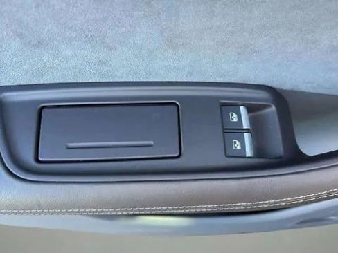 Used 2021 Audi Q8 Prestige image 33