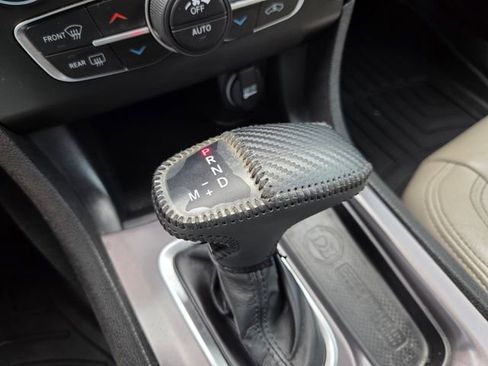 Used 2019 Dodge Charger Scat Pack RWD image 32