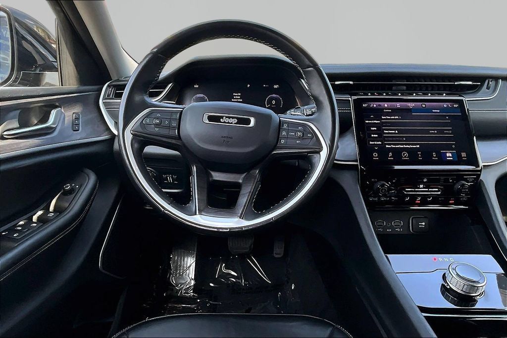 Used 2021 Jeep Grand Cherokee L Limited RWD image 8