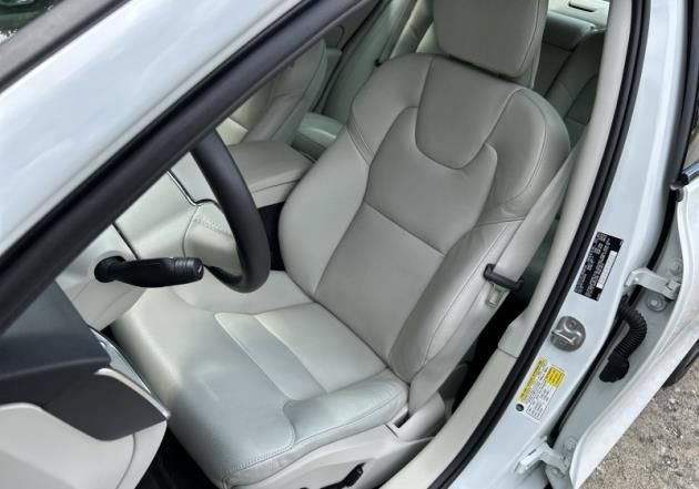Used 2024 Volvo S60 T8 Plus w/ Climate Package AWD/4WD image 7