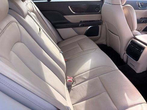 Used 2017 Lincoln Continental Select FWD image 16
