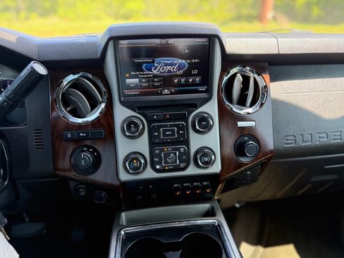 Used 2016 Ford F250 Lariat w/ Lariat Ultimate Package image 27