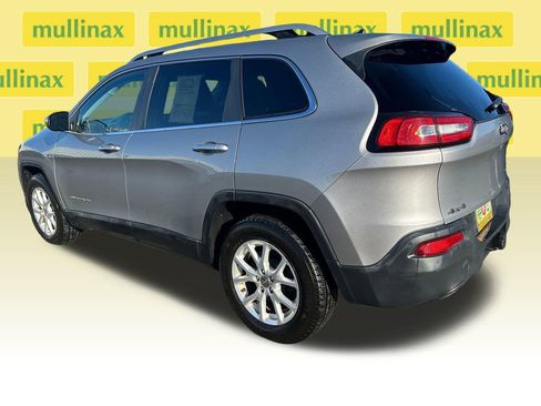Used 2014 Jeep Cherokee Latitude w/ Trailer Tow Group AWD/4WD image 10