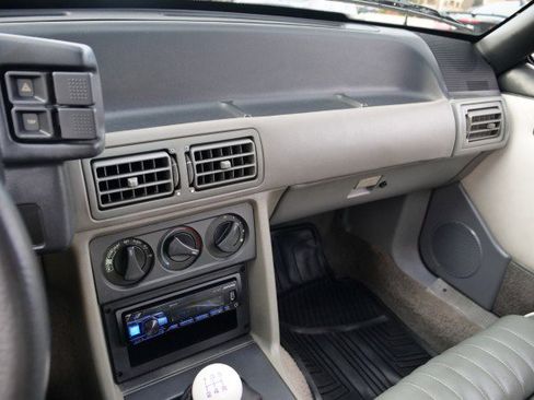 Used 1989 Ford Mustang LX image 14