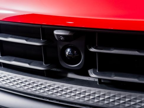 Used 2024 Porsche Macan GTS image 25