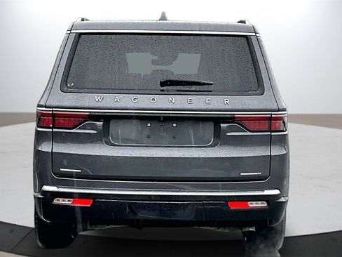 Used 2022 Jeep Wagoneer Series III image 8