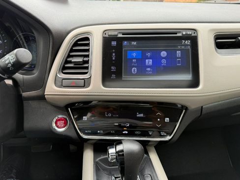 Used 2018 Honda HR-V EX image 15