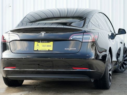 Used 2022 Tesla Model 3 Performance image 4