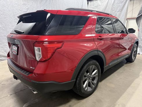 Used 2021 Ford Explorer XLT w/ Equipment Group 202A AWD/4WD image 6