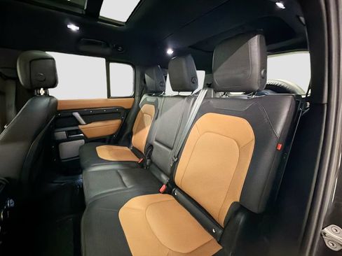 Used 2024 Land Rover Defender 130 X-Dynamic SE AWD/4WD image 25