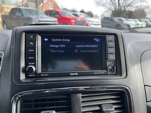 Used 2018 Dodge Grand Caravan GT image 23