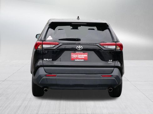 Certified 2024 Toyota RAV4 LE AWD/4WD image 6