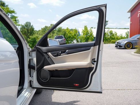 Used 2010 Mercedes-Benz C 63 AMG Sedan image 35