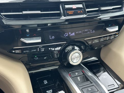 Used 2022 Acura MDX SH-AWD image 30