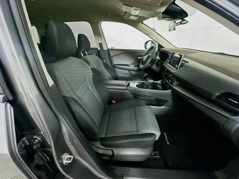 Used 2023 Nissan Rogue SV FWD image 29