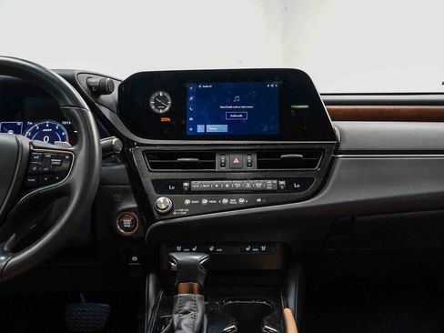 Used 2024 Lexus ES 350 w/ Premium Package FWD image 13