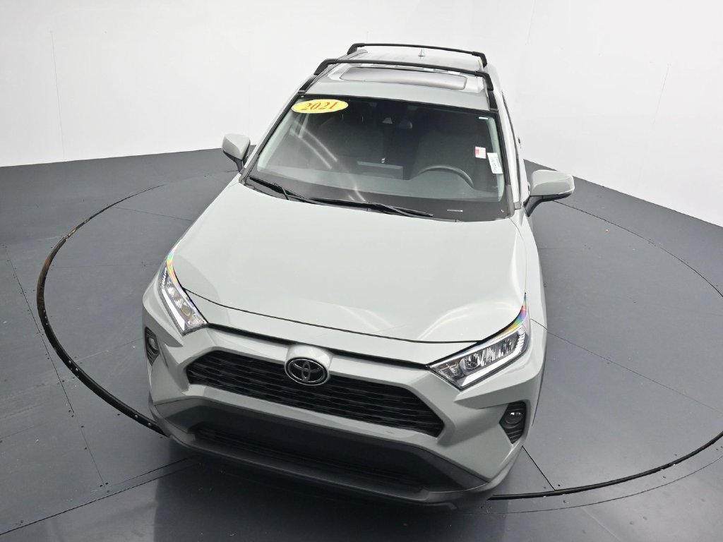 Used 2021 Toyota RAV4 XLE w/ Convenience Package AWD/4WD image 25