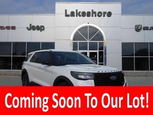 Used 2025 Ford Explorer ST AWD/4WD image 1