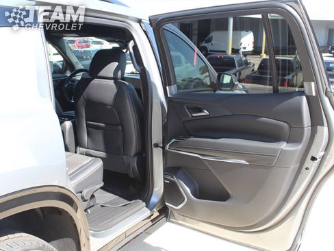 New 2026 Chevrolet Traverse High Country w/ LPO, Floor Liner Package image 19