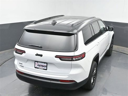 New 2025 Jeep Grand Cherokee L Limited image 37