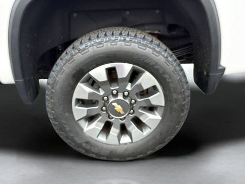 Used 2025 Chevrolet Silverado 2500 LT w/ Safety Package AWD/4WD image 23