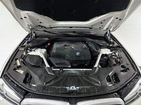 Used 2021 BMW 530i xDrive 530i xDrive w/ Premium Package image 30