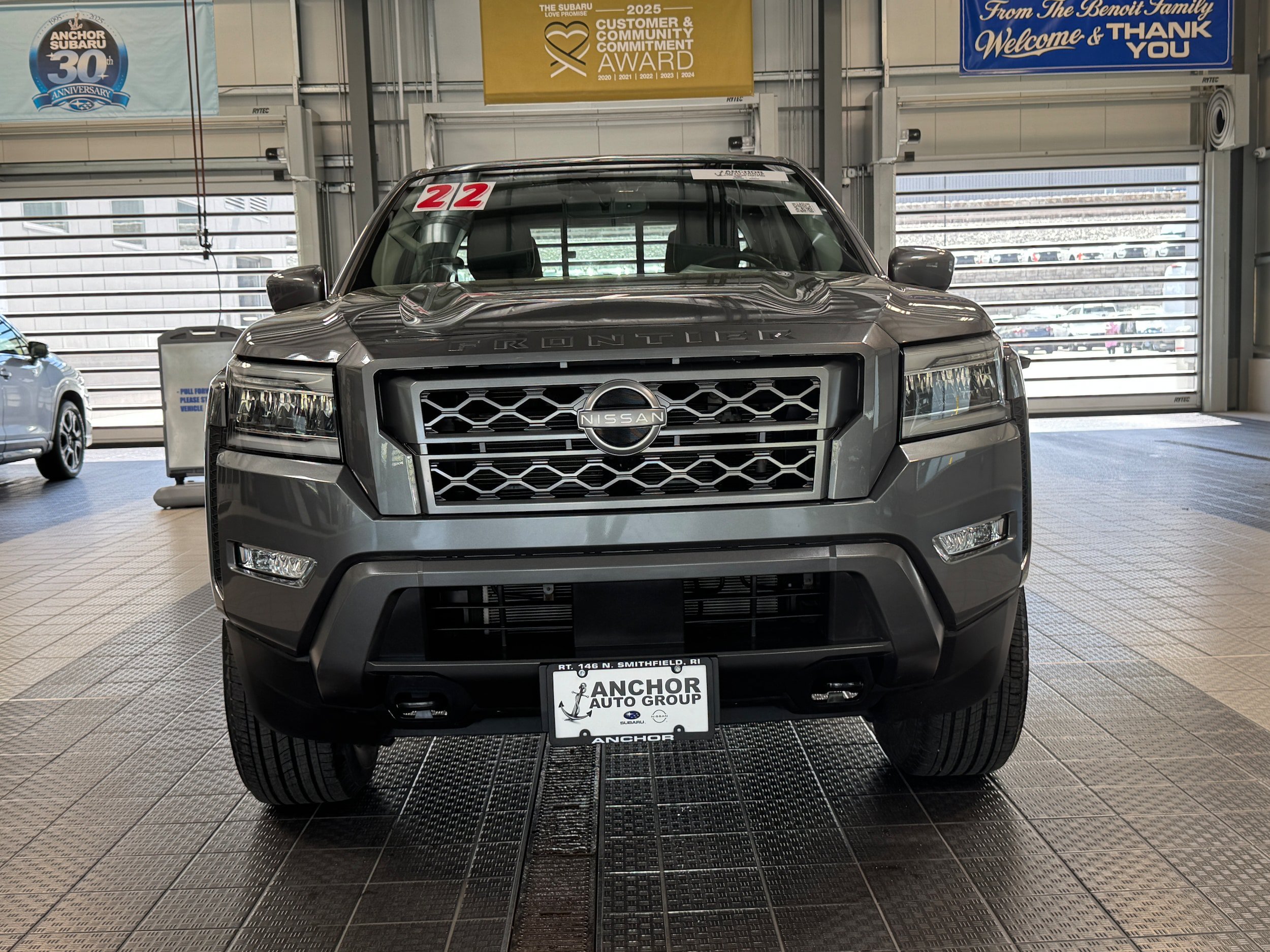 Used 2022 Nissan Frontier SV w/ SV Premium Package AWD/4WD image 2