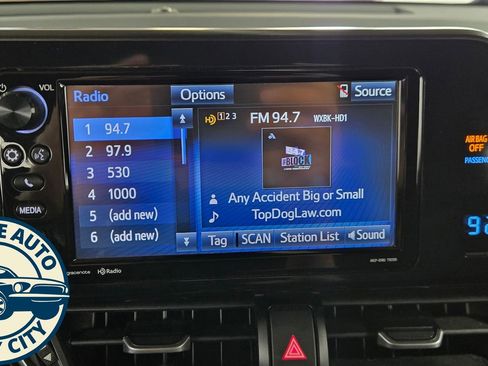 Used 2018 Toyota C-HR XLE FWD image 14