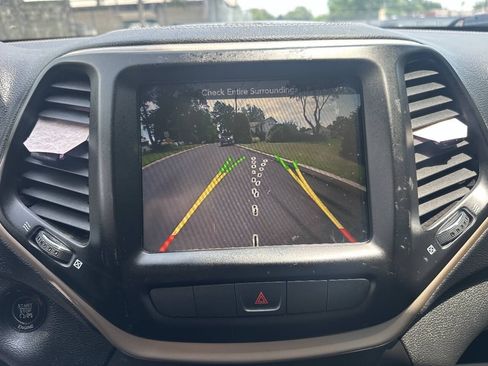 Used 2014 Jeep Cherokee Limited AWD/4WD image 15