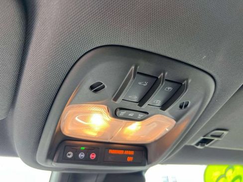 Used 2023 Chevrolet TrailBlazer RS w/ Sun and Liftgate Package AWD/4WD image 34