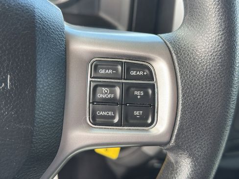 Used 2024 RAM 1500 Classic SLT AWD/4WD image 18