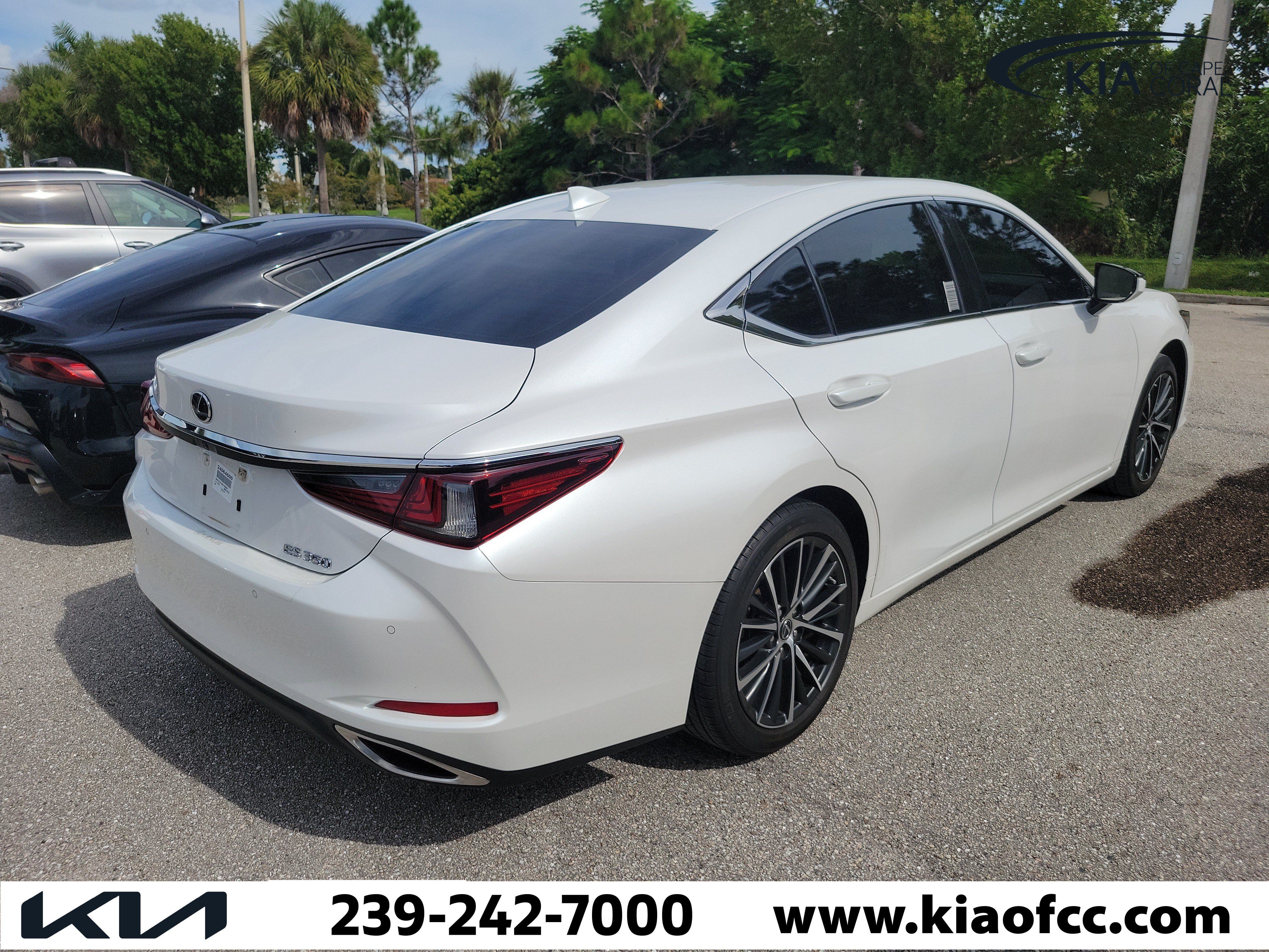 Used 2024 Lexus ES 350 w/ Premium Package FWD image 6