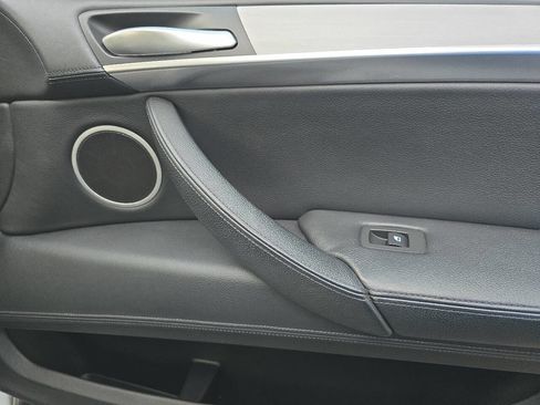 Used 2011 BMW X5 M image 24