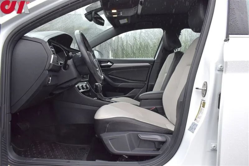 Used 2021 Volkswagen Jetta R-Line w/ R-Line Cold Weather Package FWD image 10