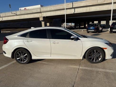 Used 2020 Honda Civic EX image 2
