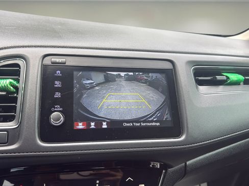 Used 2021 Honda HR-V EX-L image 13
