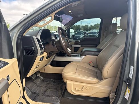 Used 2019 Ford F150 Lariat w/ Equipment Group 501A Mid AWD/4WD image 22