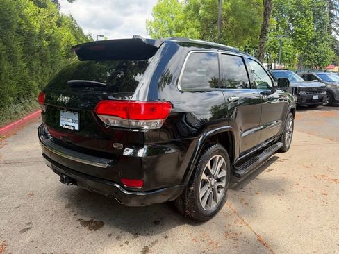 Used 2018 Jeep Grand Cherokee Overland AWD/4WD image 4