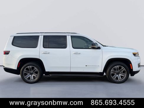 Used 2024 Jeep Wagoneer Series II w/ Convenience Group I AWD/4WD image 2