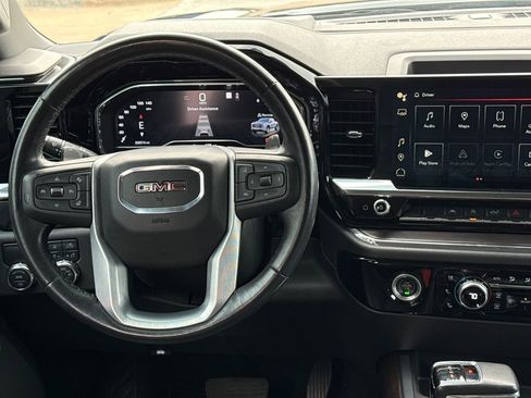 Used 2022 GMC Sierra 1500 SLT w/ SLT Convenience Package image 9