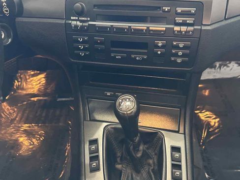 Used 2004 BMW M3 Coupe image 22