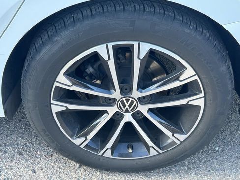 Used 2024 Volkswagen Jetta Sport FWD image 10