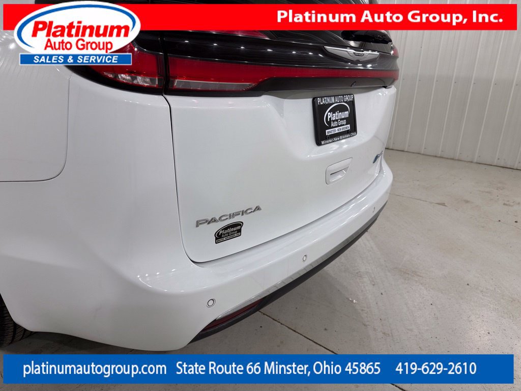 Used 2023 Chrysler Pacifica Limited FWD image 46