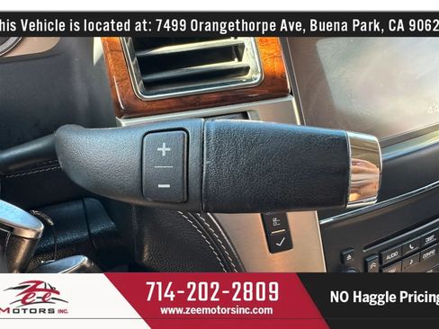 Used 2013 Cadillac Escalade Platinum AWD/4WD image 27