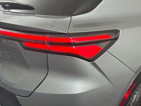 Used 2025 Chevrolet Equinox EV LT image 33