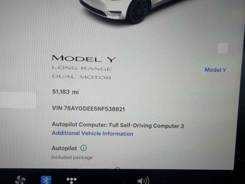 Used 2022 Tesla Model Y Long Range image 12