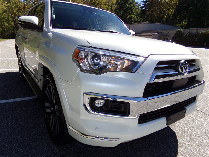 Used 2021 Toyota 4Runner Limited AWD/4WD image 3