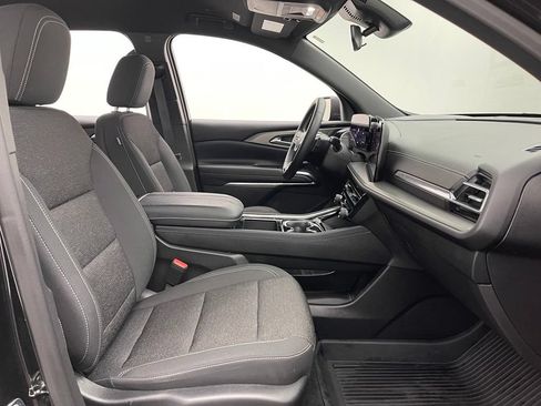 Used 2025 Chevrolet Traverse LT w/ LPO, Floor Liner Package AWD/4WD image 34