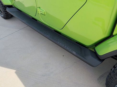 New 2025 Jeep Gladiator Sport image 44